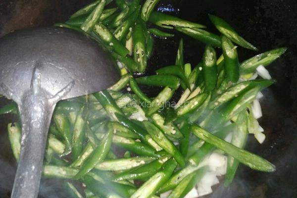 尖椒炒鸡蛋的做法图解5