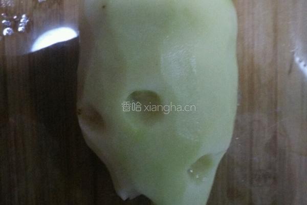 黑芝麻炒不烂子的做法图解1
