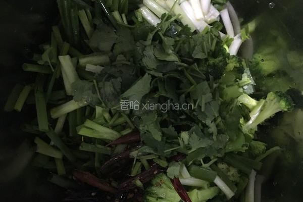 炝拌西蓝花的做法图解4