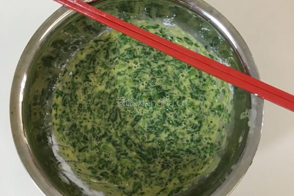 茼蒿鸡蛋饼的做法图解2