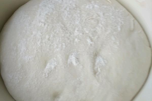 猪肉蒜苔馅水饺的做法图解2