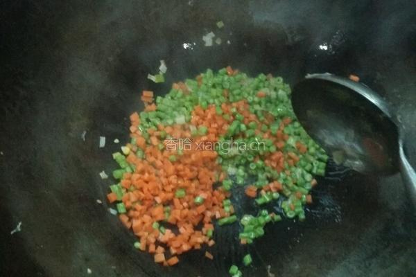 什锦蛋炒饭的做法图解3