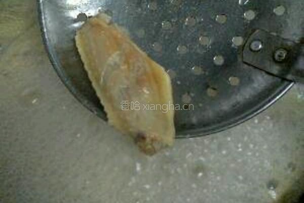 红烧鸡翅中的做法图解3