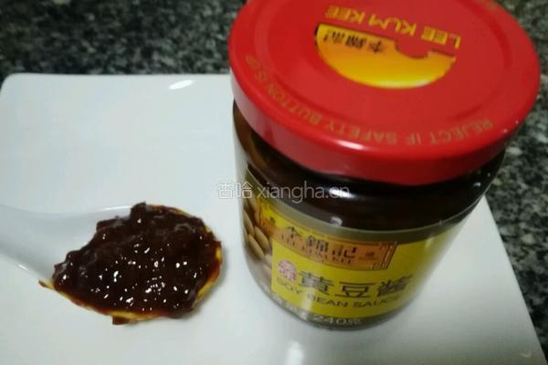 豆瓣酱焖豆腐的做法图解1