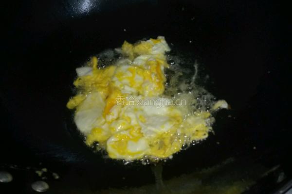 鸡蛋香菇炒饭的做法图解2