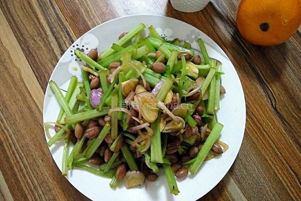 爽口芹菜花生拌的做法图解10
