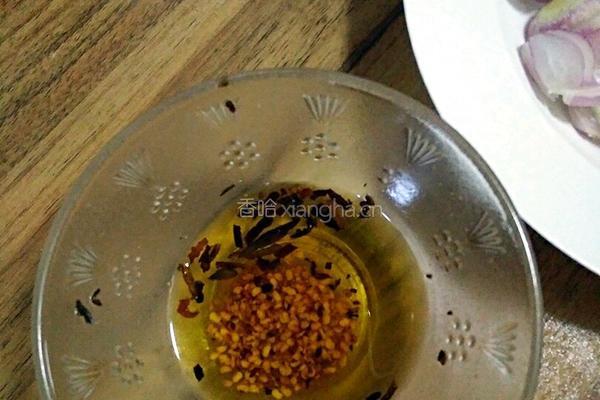 爽口芹菜花生拌的做法图解4
