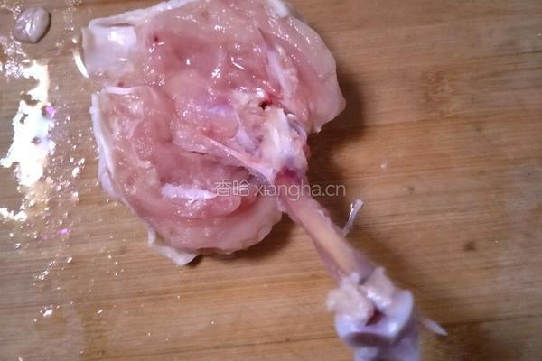 香菇焖鸡腿的做法图解2