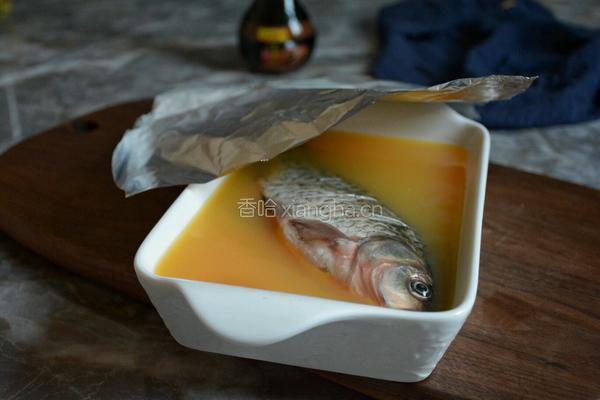 鲫鱼蒸蛋的做法图解7