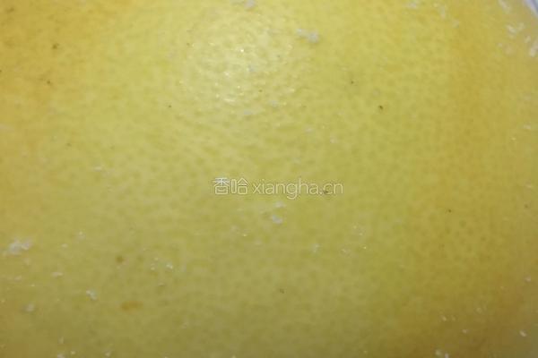 自制蜂蜜柚子茶的做法图解1