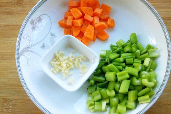 芹菜拌黄豆的做法图解6