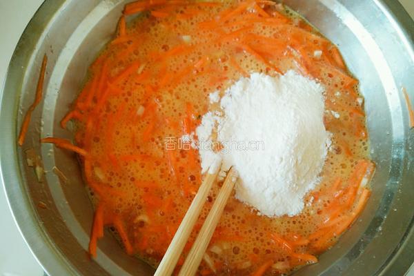 胡萝卜培根鸡蛋饼的做法图解6