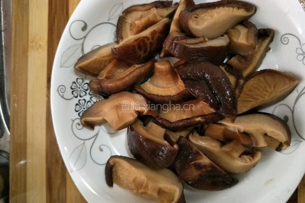 香菇焖排骨的做法图解5