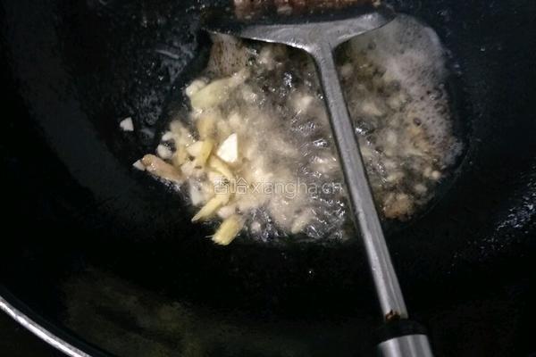 香菇焖排骨的做法图解11