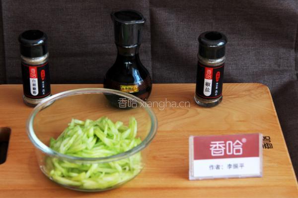 黄瓜拌海蜇皮的做法图解4