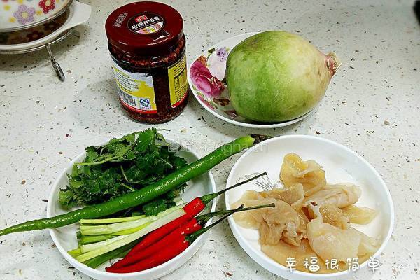 萝卜丝拌海蜇的做法图解1