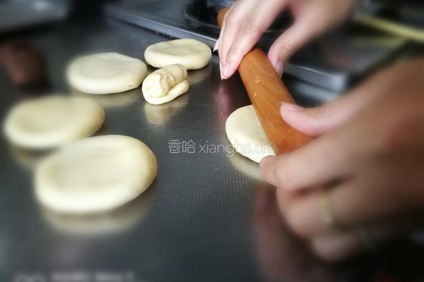 红豆沙酥饼的做法图解3