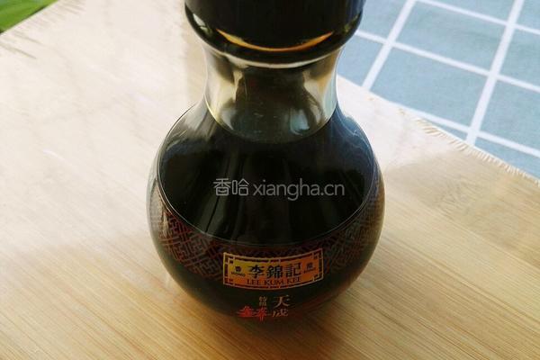 凉拌鹌鹑蛋的做法图解1