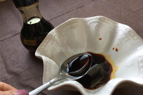 冰花梅酱烧排骨的做法图解3