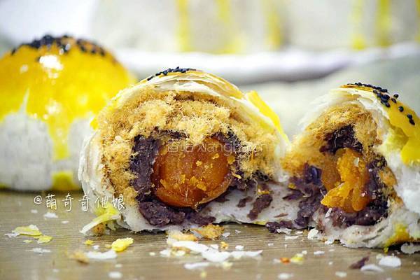 麻薯蛋黄酥的做法图解1
