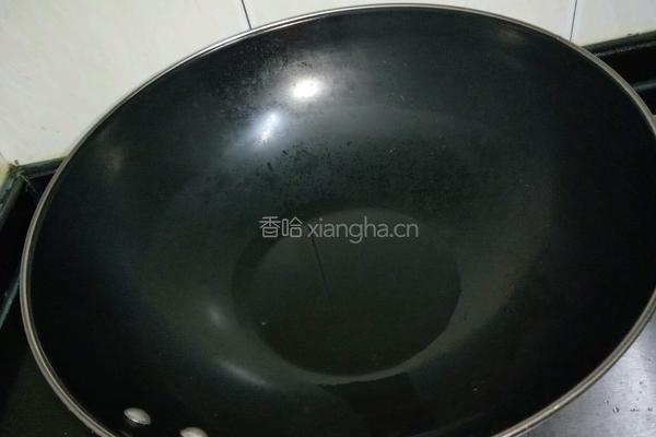鸡蛋炒海鲜菇的做法图解2