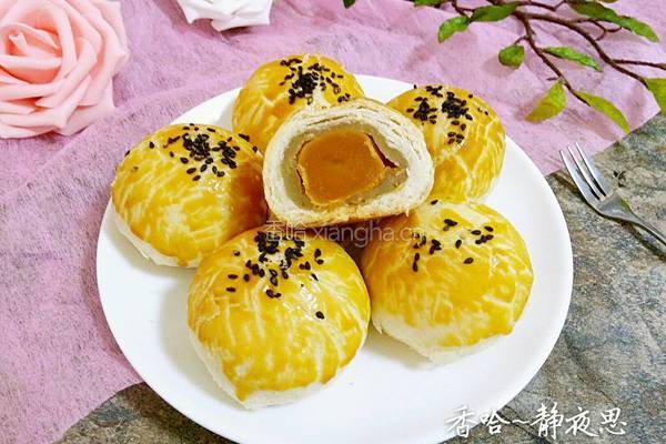 蛋黄酥的做法图解1