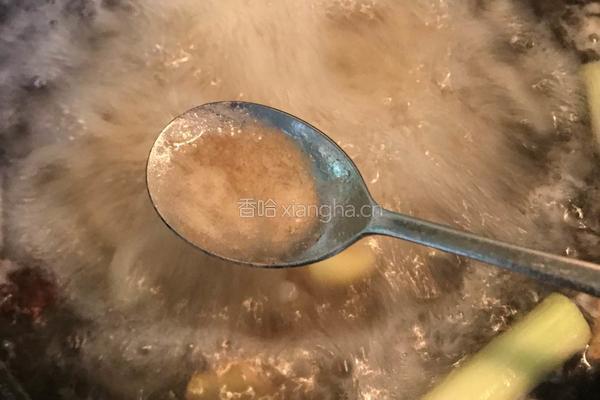 自制肉皮冻的做法图解10