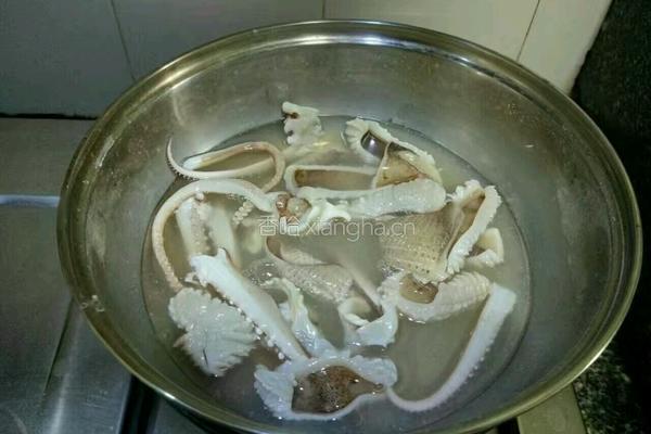 蒜苔炒鱿鱼的做法图解5