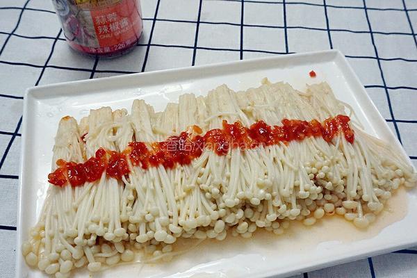 剁椒金针菇的做法图解4