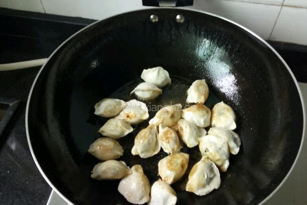 简单煎饺的做法图解3