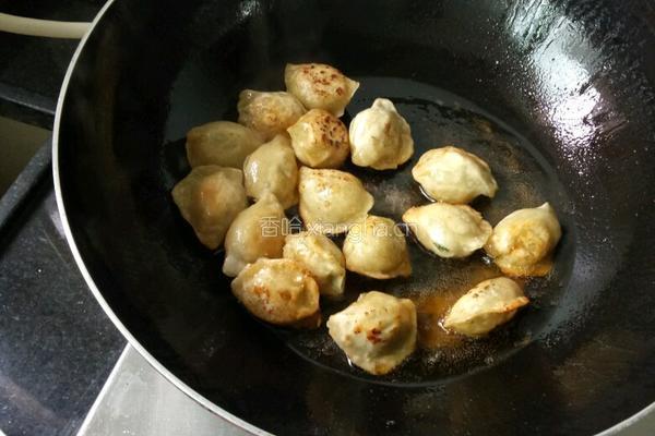 简单煎饺的做法图解4
