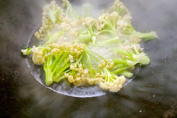 酱汁花菜的做法图解4