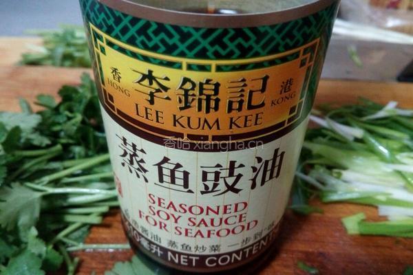 清蒸鲈鱼的做法图解1