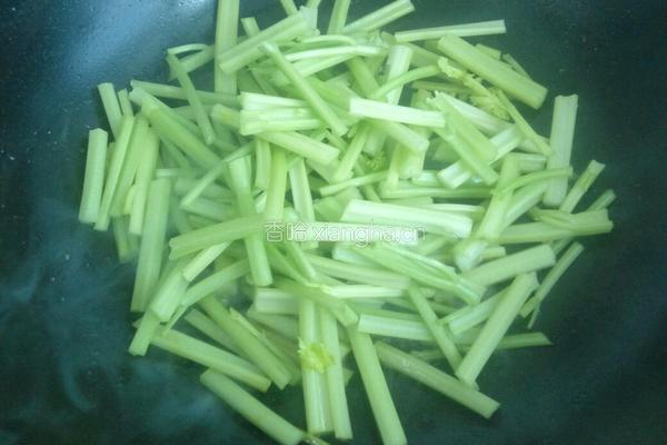 芹菜炒豆干的做法图解5