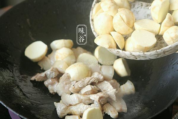 南乳慈姑焖肉的做法图解5