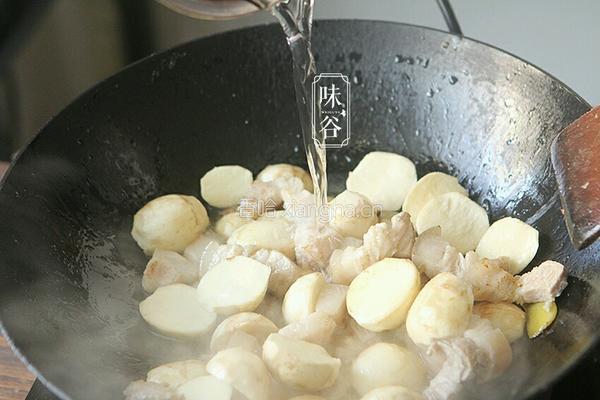 南乳慈姑焖肉的做法图解6