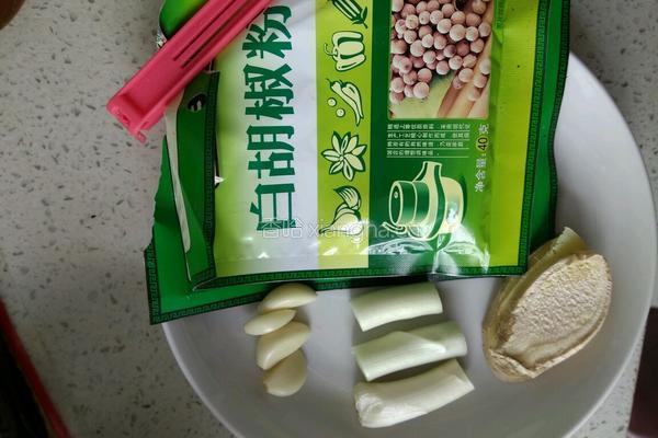 农家月子菜之一（乌鸡冬瓜煲）的做法图解5