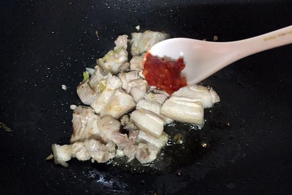 蒜蓉辣椒酱炒五花肉的做法图解5