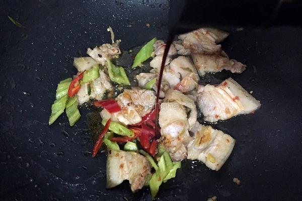 蒜蓉辣椒酱炒五花肉的做法图解7