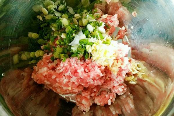 莲藕肉饺子馅的做法图解3