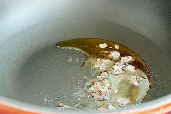 炝拌双耳西蓝花的做法图解6