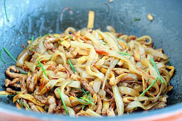 黑椒肉丝炒河粉的做法图解16