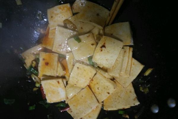 拌饭酱炒千页豆腐的做法图解8