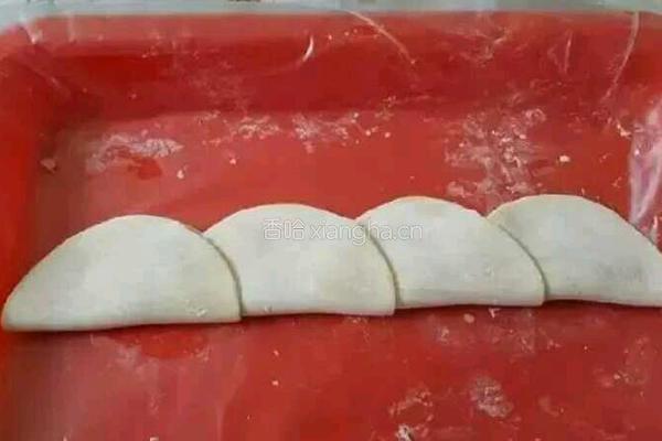 番茄玫瑰饺子的做法图解2