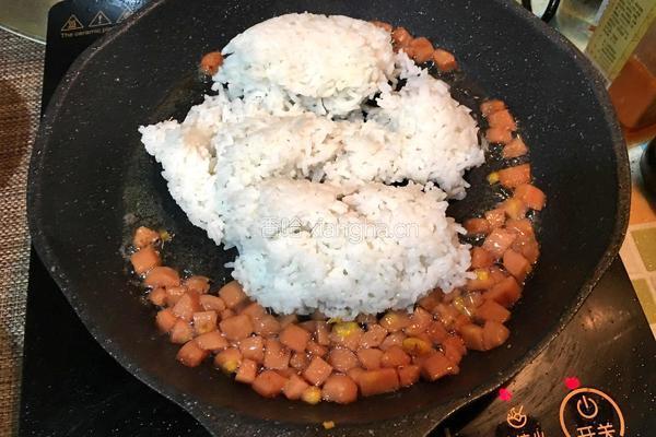 酱油炒饭的做法图解5
