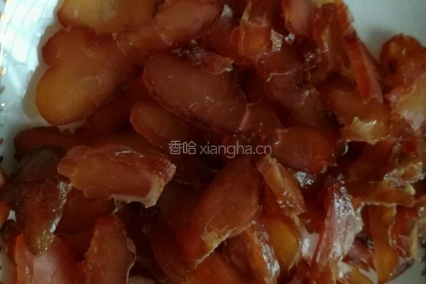 辣椒大蒜炒腊鸡胸的做法图解1