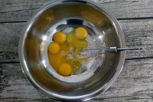 奶牛纹蛋糕卷的做法图解3