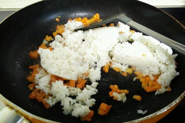 牛肉杂蔬蛋炒饭的做法图解4