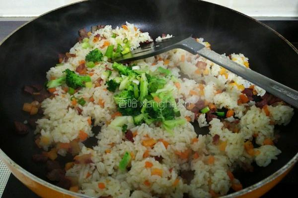 牛肉杂蔬蛋炒饭的做法图解8