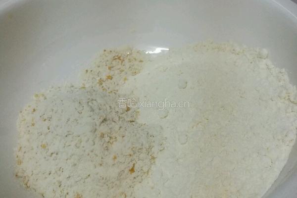 烤箱制作蛋糕的尝试的做法图解1